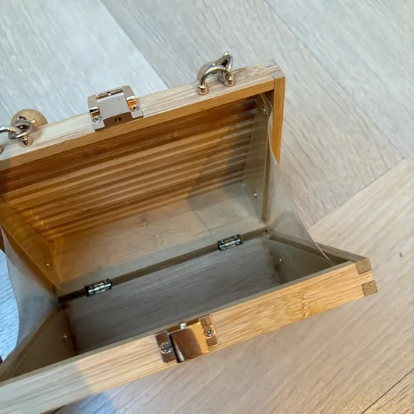 Wooden Beaded Handbag - Picture 8 of 13